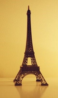 我的鐵塔夢 從埃菲爾到堆糖，一座鐵塔的浪漫與日常